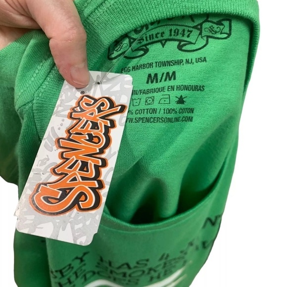 Spencer's Women's Crewneck T-Shirt M Medium NWT Mary Jane Graphic Print Green - Picture 5 of 5